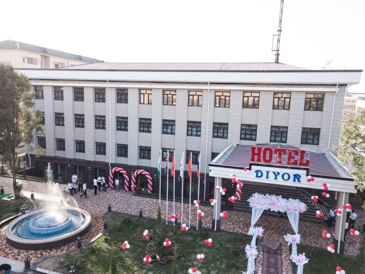 Diyor Hotel Marghilon Exterior foto